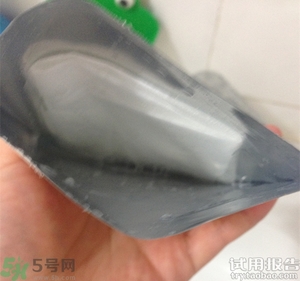 春雨蜂蜜面膜真假怎么辨別?春雨蜂蜜面膜真假辨別圖 春雨蜂蜜面膜真假怎么辨別?春雨蜂蜜面膜真假辨別圖