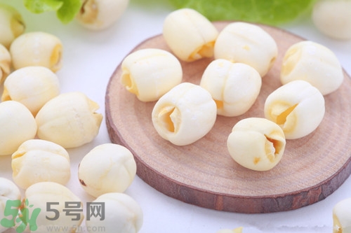 吃蓮子會(huì)肚子疼嗎?吃蓮子肚子疼怎么辦 吃蓮子會(huì)肚子疼嗎?吃蓮子肚子疼怎么辦