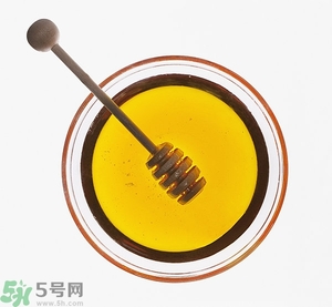 蜂蜜水隔夜還能喝嗎？蜂蜜水第二天還能喝嗎？