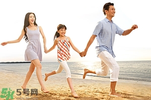 第一次來(lái)月經(jīng)能游泳嗎？經(jīng)期不適怎么緩解？