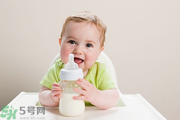 奶粉可以帶上飛機(jī)嗎?奶粉帶上飛機(jī)會怎么樣 奶粉可以帶上飛機(jī)嗎?奶粉帶上飛機(jī)會怎么樣