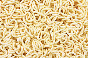 吃方便面會(huì)發(fā)胖嗎？吃方便面有什么壞處？