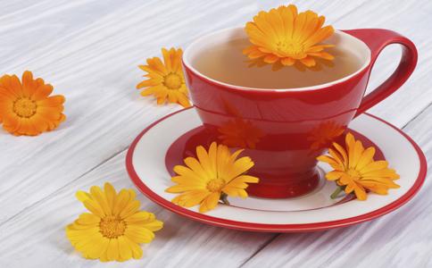菊花泡水后變綠能喝嗎?菊花泡水的功效 菊花泡水后變綠能喝嗎?菊花泡水的功效