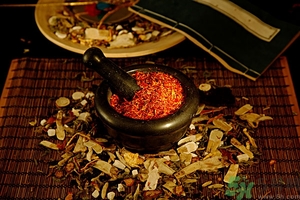 陳皮長霉還可以吃嗎？陳皮上有發(fā)霉了怎么辦？