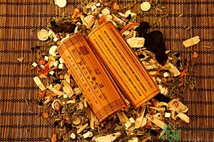 陳皮和青皮的區(qū)別 陳皮和青皮有什么功效 陳皮和青皮的區(qū)別 陳皮和青皮有什么功效