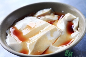 在家怎么制作豆腐腦？怎么制作豆腐腦呢？