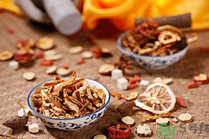 陳皮和青皮的區(qū)別 陳皮和青皮有什么功效 陳皮和青皮的區(qū)別 陳皮和青皮有什么功效