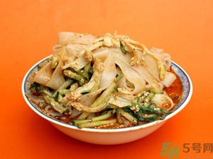 涼皮和涼面哪個熱量高?涼皮和涼面的區(qū)別 涼皮和涼面哪個熱量高?涼皮和涼面的區(qū)別