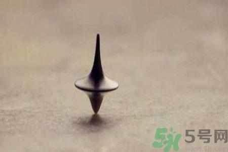 夢(mèng)見(jiàn)自己在做夢(mèng)是怎么回事？夢(mèng)中夢(mèng)是怎么回事？