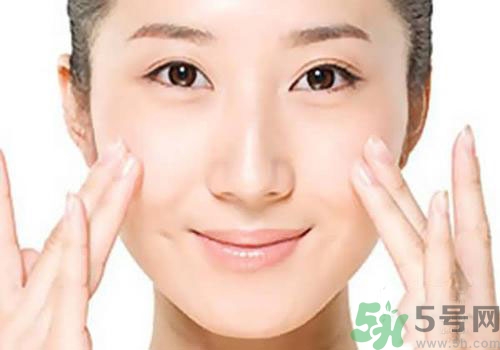 卸妝油怎么用？卸妝油的正確使用方法