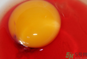 雞蛋清是紅色的能吃嗎?雞蛋清是紅色的可以吃嗎? 雞蛋清是紅色的能吃嗎?雞蛋清是紅色的可以吃嗎?