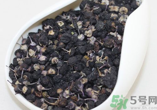 吃黑枸杞會上火嗎？吃黑枸杞會不會上火？