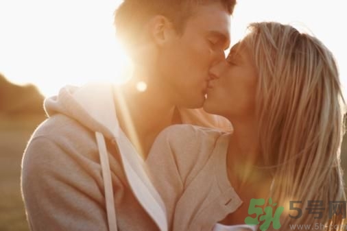 總是喜歡幻想怎么辦?為什么總是喜歡幻想 總是喜歡幻想怎么辦?為什么總是喜歡幻想