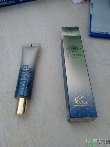 ahc第四代眼霜適合什么年齡?ahc第四代眼霜的功效與作用 ahc第四代眼霜適合什么年齡?ahc第四代眼霜的功效與作用