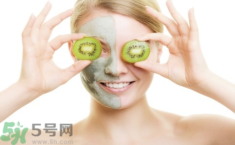 油性皮膚可以天天敷面膜嗎?油性皮膚敷面膜好嗎 油性皮膚可以天天敷面膜嗎?油性皮膚敷面膜好嗎