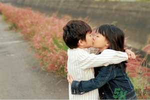 12歲可以談戀愛嗎?12歲早戀怎么辦 12歲可以談戀愛嗎?12歲早戀怎么辦