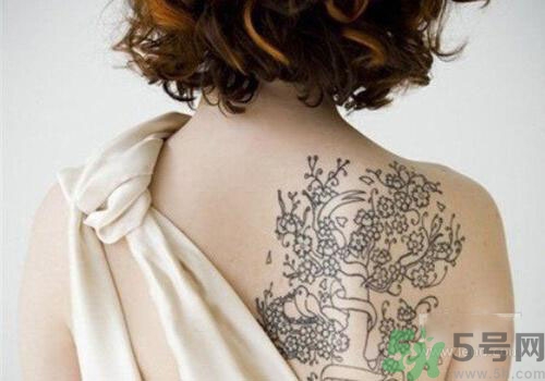 夏天紋身好嗎？哪個(gè)季節(jié)紋身比較好？