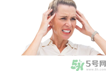 女人濕氣重的癥狀有哪些？女人濕氣重有什么表現(xiàn)？