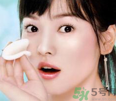 黑頭是怎么形成的？黑頭怎么去除？