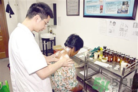 貼三伏貼可以吹空調(diào)嗎？貼完三伏貼多久后可以吹空調(diào)？