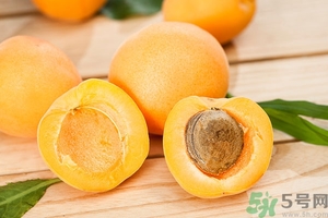 杏子不太熟能吃嗎？杏子不太熟怎么辦？