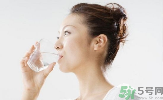 漱口水可以喝嗎?漱口水喝了有什么危害 漱口水可以喝嗎?漱口水喝了有什么危害