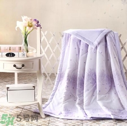 夏天蓋什么被子涼快?夏天蓋什么被子好 夏天蓋什么被子涼快?夏天蓋什么被子好