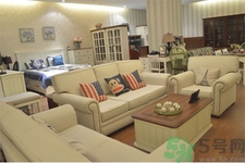 清洗沙發(fā)的小竅門有哪些？如何清洗沙發(fā)？