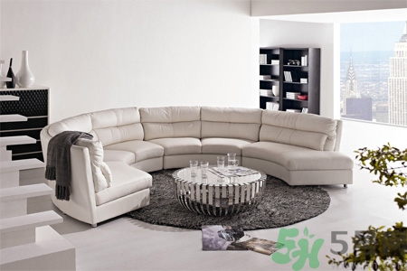 清洗沙發(fā)的小竅門有哪些？如何清洗沙發(fā)？