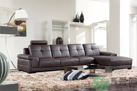 清洗沙發(fā)的小竅門有哪些？如何清洗沙發(fā)？