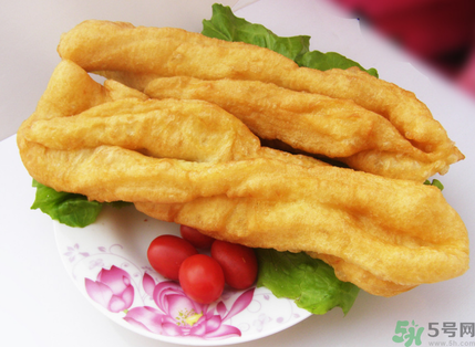 早上吃油條好嗎?早上吃油條會發(fā)胖嗎? 早上吃油條好嗎?早上吃油條會發(fā)胖嗎?