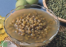 煮綠豆什么時(shí)候放糖?綠豆湯先放糖還是后放 煮綠豆什么時(shí)候放糖?綠豆湯先放糖還是后放