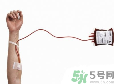 男孩輸血染艾滋 輸血會(huì)感染艾滋病嗎? 男孩輸血染艾滋 輸血會(huì)感染艾滋病嗎?