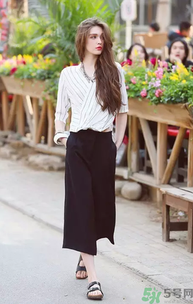 什么是闊腿褲？闊腿褲適合什么人穿？