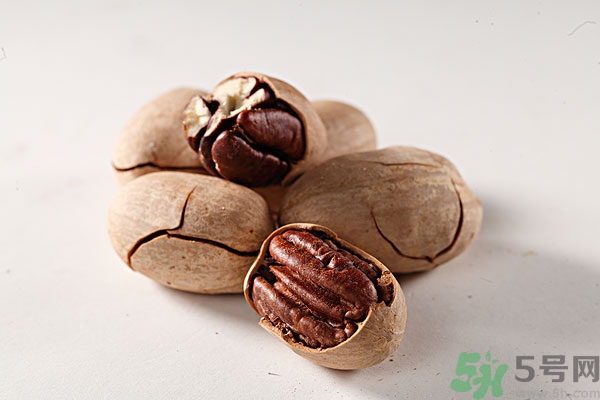 開心果和碧根果哪個好?開心果和碧根果哪個貴 開心果和碧根果哪個好?開心果和碧根果哪個貴