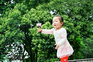 寶寶咳嗽能吃果凍嗎？寶寶多大可以吃果凍？