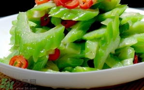 香菜可以和苦瓜一起吃嗎?香菜能和苦瓜同吃嗎? 香菜可以和苦瓜一起吃嗎?香菜能和苦瓜同吃嗎?