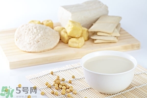 早上喝豆奶好嗎？晚上喝豆奶好嗎？