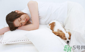 黃體破裂怎么引起的？黃體破裂怎么治療？