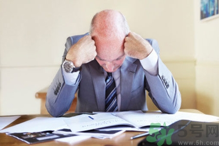 脫發(fā)是什么？脫發(fā)的癥狀有哪些？