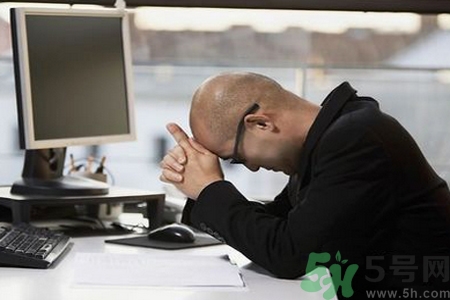 脫發(fā)是什么？脫發(fā)的癥狀有哪些？