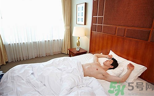 我喜歡和男朋友裸睡好嗎?和男朋友裸睡會懷孕嗎 我喜歡和男朋友裸睡好嗎?和男朋友裸睡會懷孕嗎