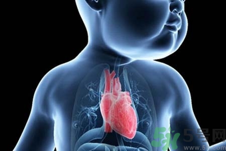 先天性心臟病是什么？先天性心臟病的癥狀有哪些？