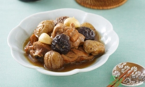 板栗燉鴨好還是燉雞好？栗子燒雞的家常做法