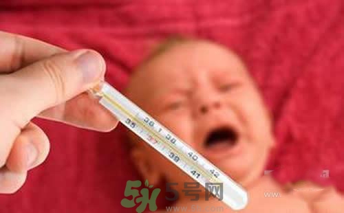 寶寶發(fā)燒多久量一次體溫？寶寶發(fā)燒怎么量體溫？