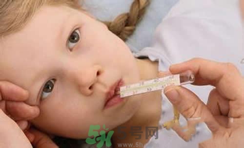 寶寶發(fā)燒多久量一次體溫？寶寶發(fā)燒怎么量體溫？