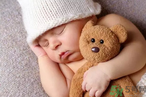 寶寶頭睡扁了怎么辦？寶寶頭睡扁了怎么糾正？