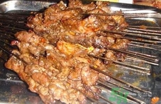 吃羊肉串會(huì)胖嗎?吃羊肉串的危害 吃羊肉串會(huì)胖嗎?吃羊肉串的危害