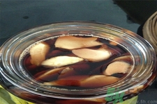 醋泡姜可以吃嗎？吃醋泡姜對(duì)人身體有什么好處嗎？