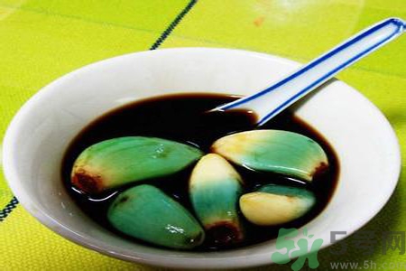  醋泡大蒜對健康有什么影響？醋泡大蒜的做法是什么？